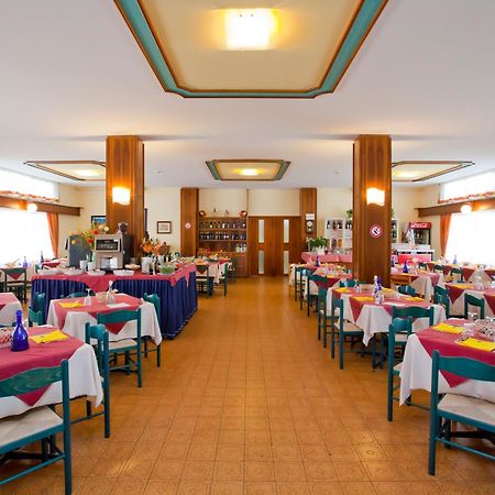 לידו די ג'סולו Hotel Bettina מראה חיצוני תמונה