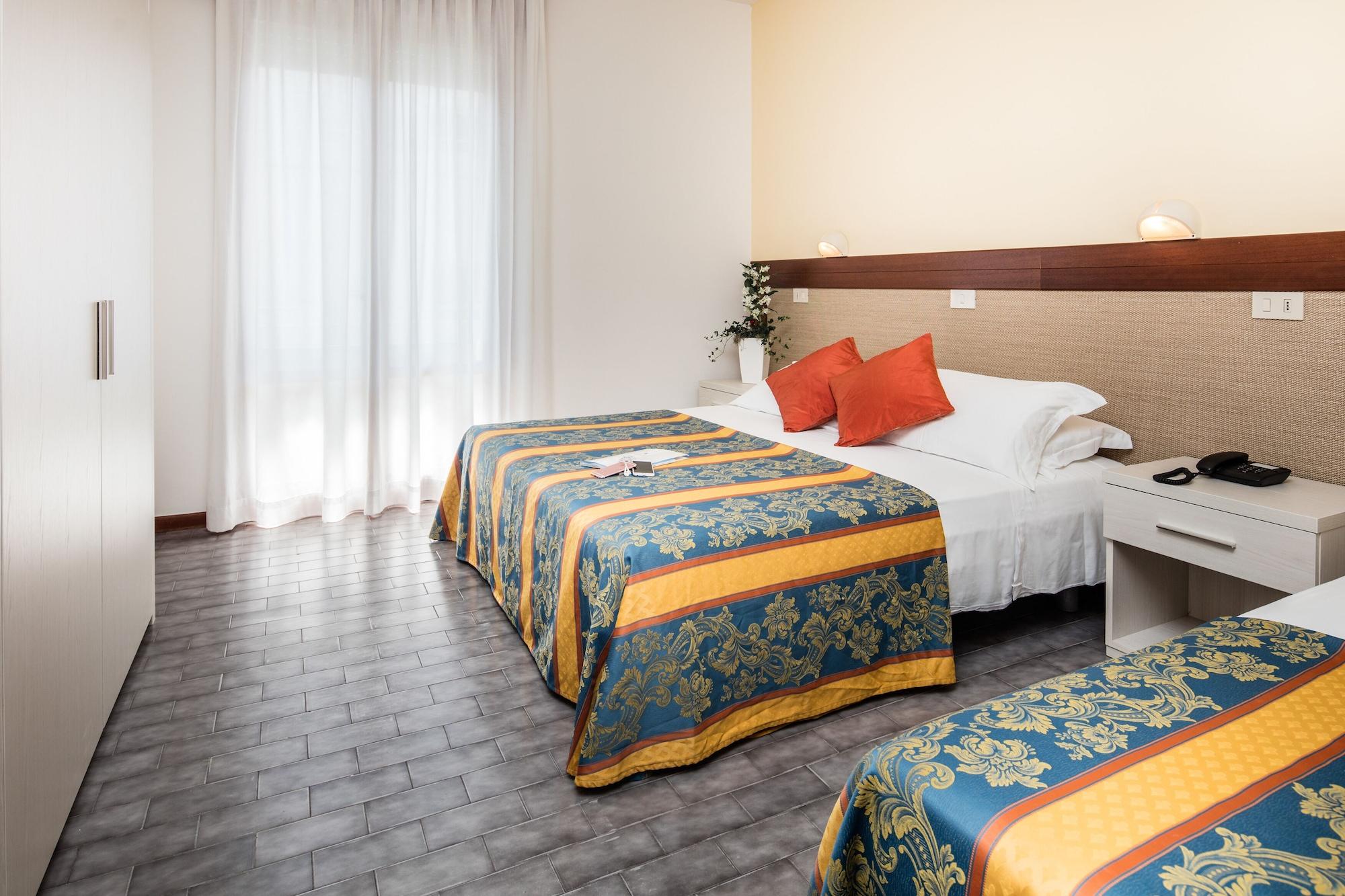 לידו די ג'סולו Hotel Bettina מראה חיצוני תמונה