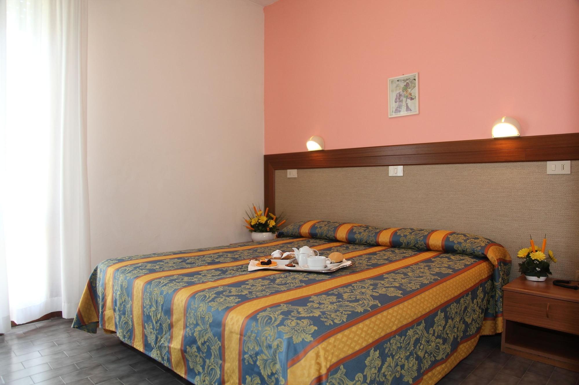 לידו די ג'סולו Hotel Bettina מראה חיצוני תמונה