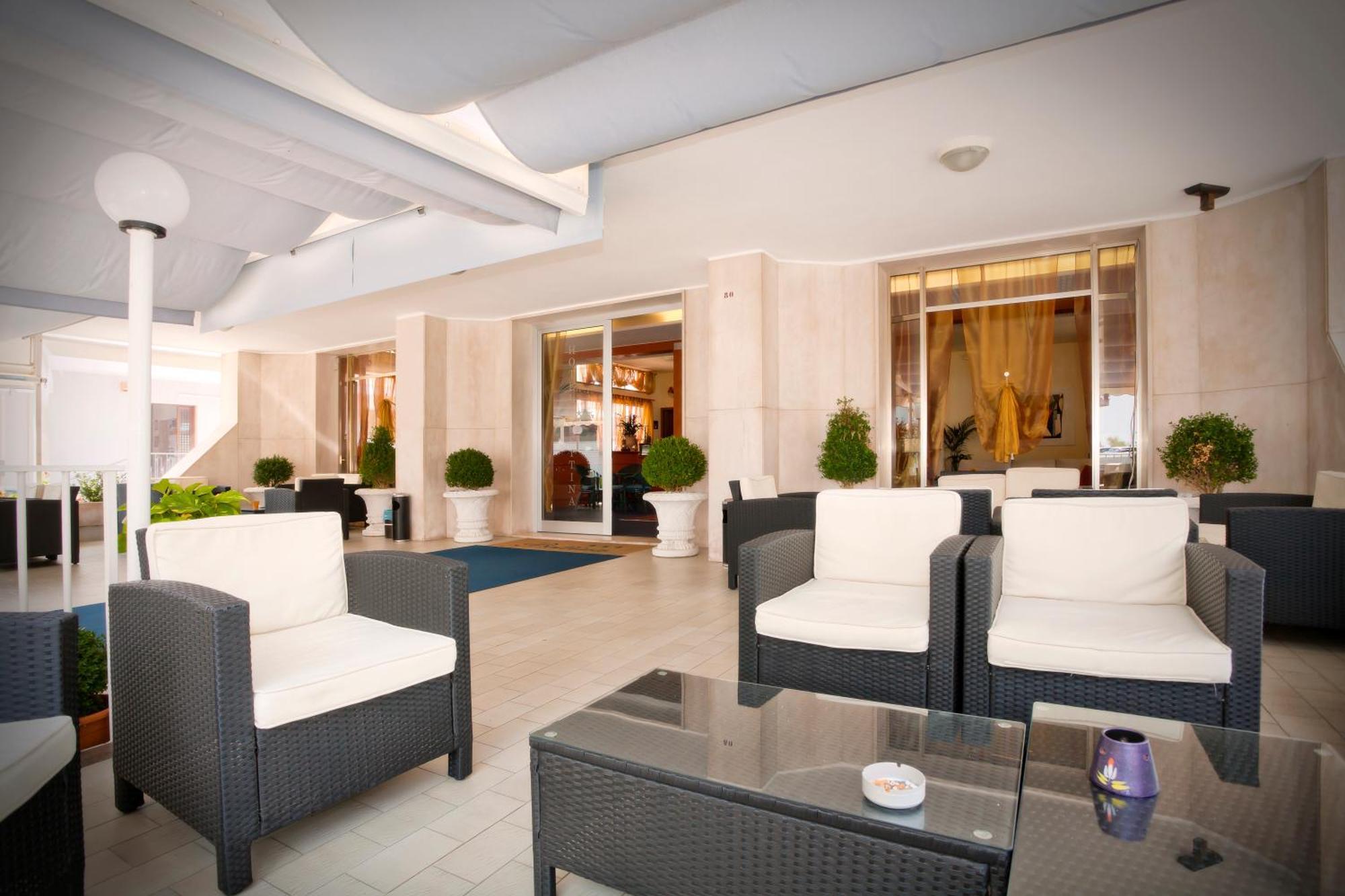 לידו די ג'סולו Hotel Bettina מראה חיצוני תמונה