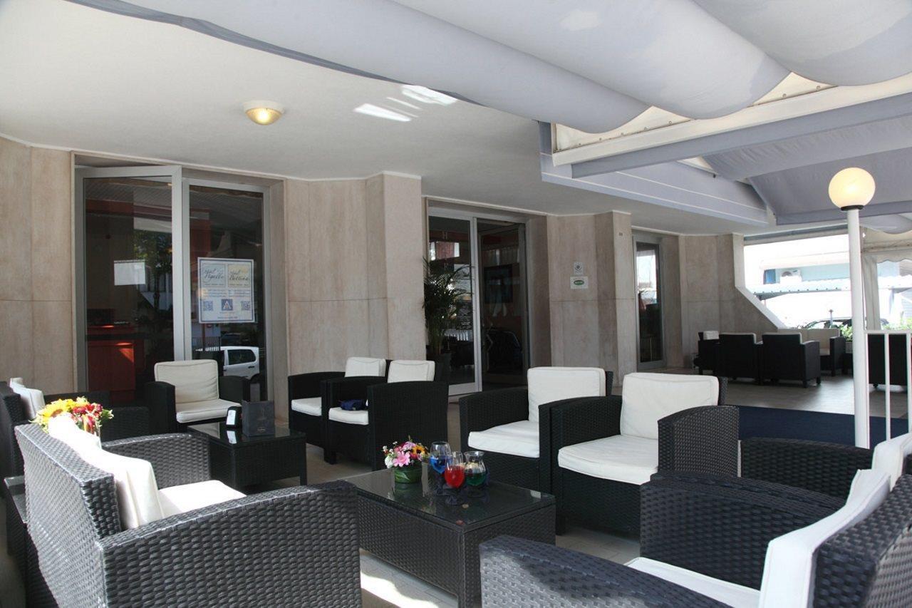 לידו די ג'סולו Hotel Bettina מראה חיצוני תמונה