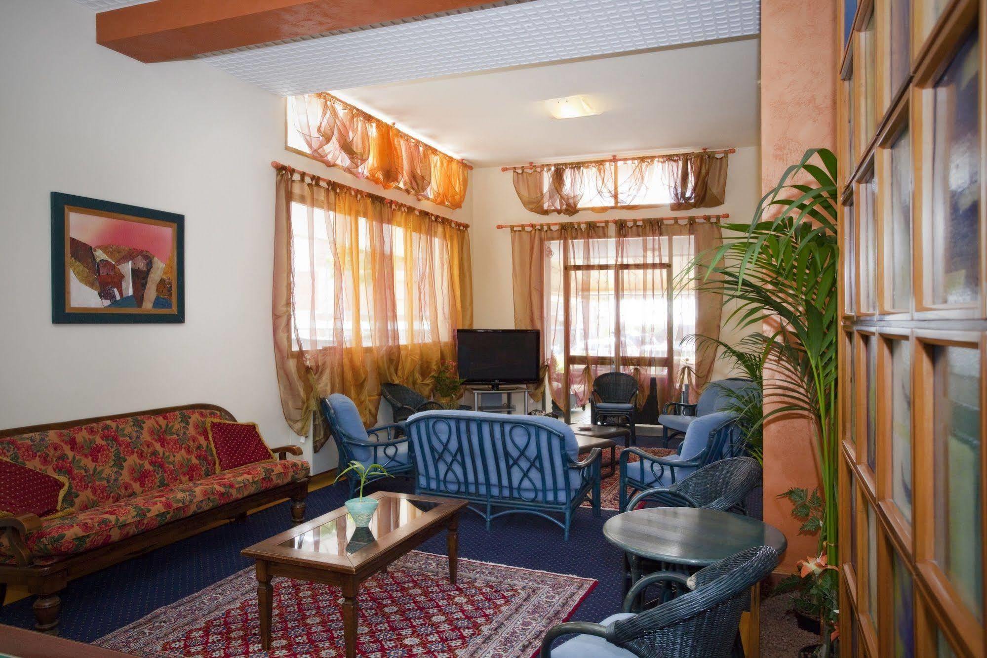 לידו די ג'סולו Hotel Bettina מראה חיצוני תמונה