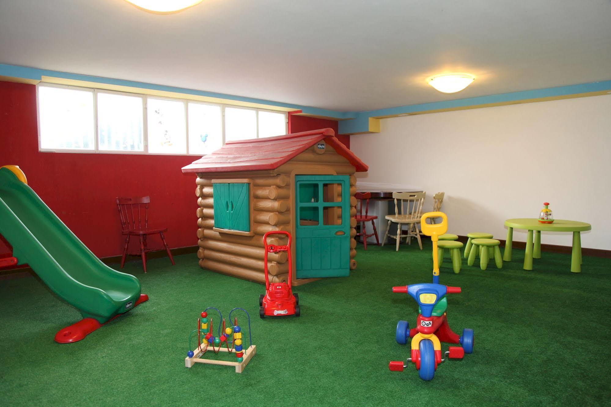 לידו די ג'סולו Hotel Bettina מראה חיצוני תמונה